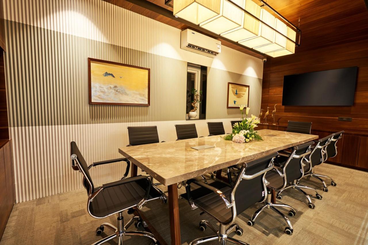 Visthara Hotel บังกาลอร์ ภายนอก รูปภาพ