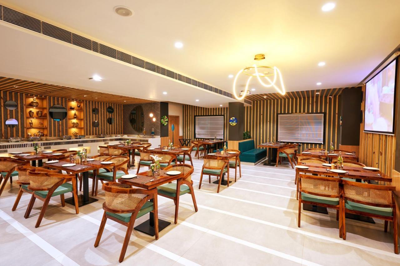 Visthara Hotel บังกาลอร์ ภายนอก รูปภาพ